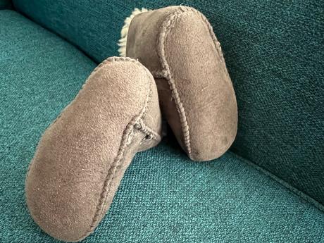 Teplé čižmičky, <17