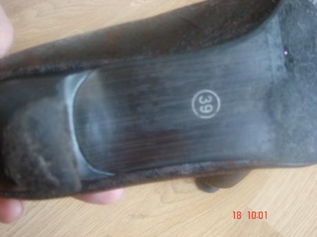 Hnede nizke lodicky s brosnou - dizajn popraskanej, 39