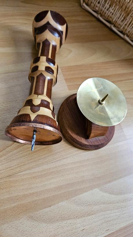 Drevene svietniky 2ks, rucna praca, 