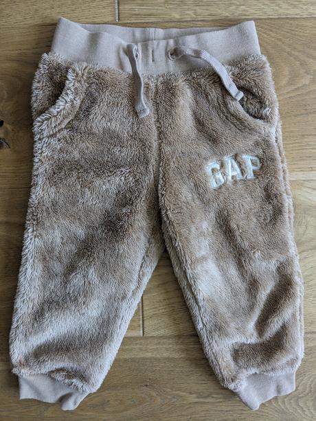 "plyšové" tepláky zn. gap, gap,92