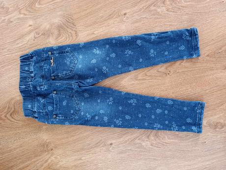 Dievčenské džegínsy, 98