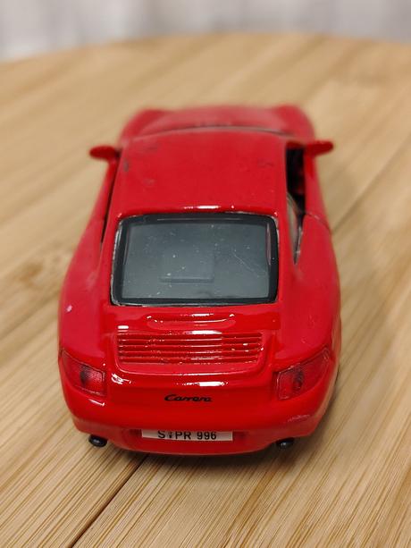 Zb vintage kovový model porsche 911 carrera maisto,