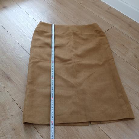Pencil sukňa, 36