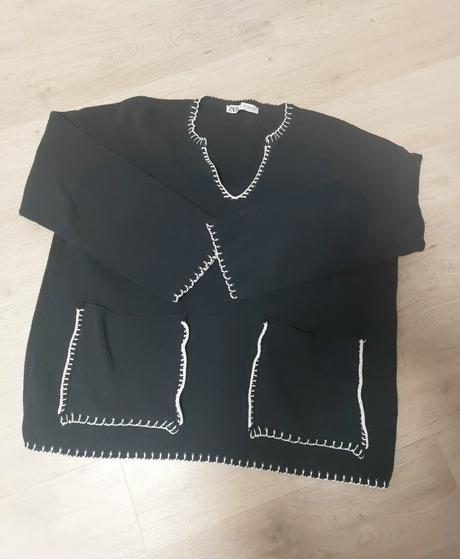 Predam tmavomodry sveter zara s bielym presivanim,, zara,s