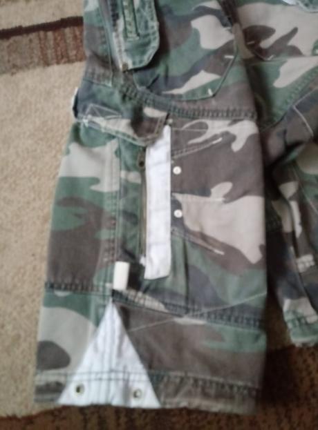 Maskáčové kraťasy, 146