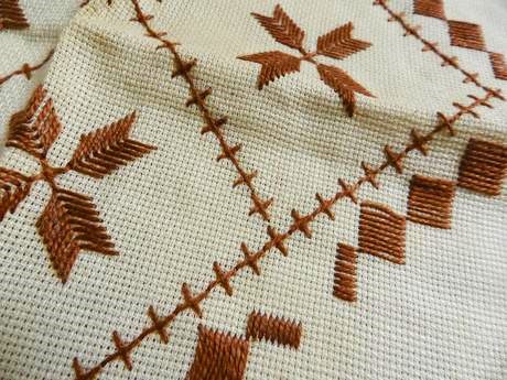 Vyšívaný obrus, 