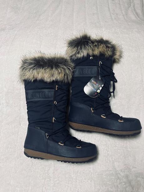 Tmavomodré vyššie snehule zn. moon boot, 40