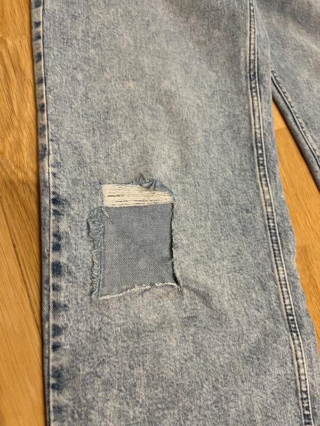 Roztrhané rifle, h&m,146