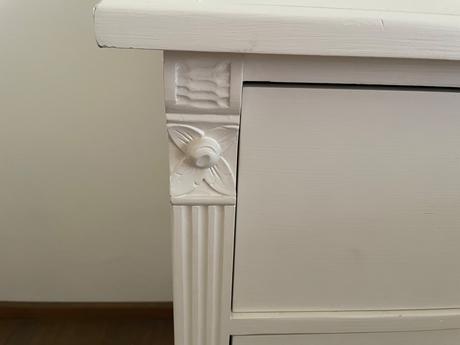 Prebaľovací pult alebo skrinka do detskej izby, 