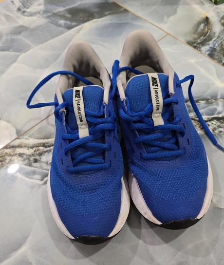 Detské bežecké topánky nike, 38