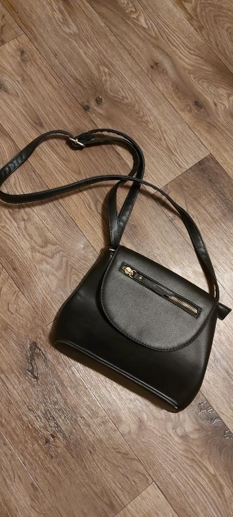 Menšia crossbody kabelka, 