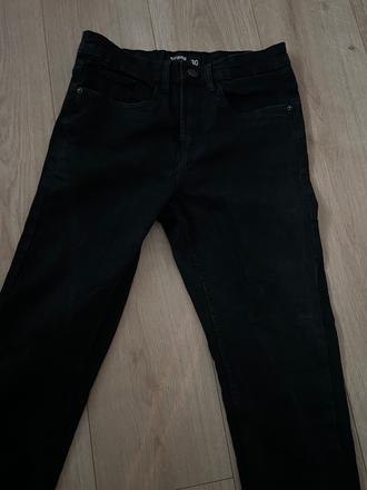 Chlapčenské rifle, sinsay,30