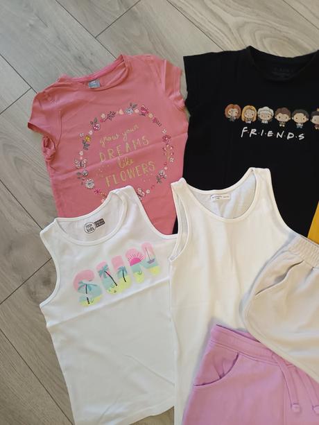 Balík letného oblečenia 134, 122–134