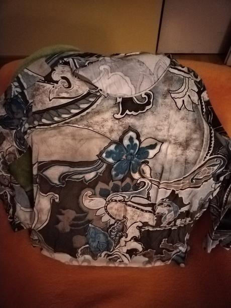 Top s ornamentom, xl