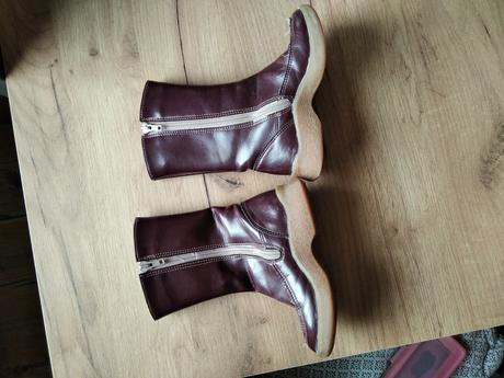 Čižmičky, baťa,25