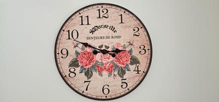 Nástenné drevené hodiny vintage, 