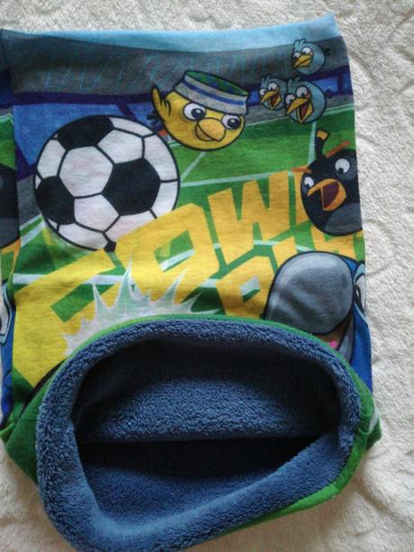 Nákrčník angry birds, 