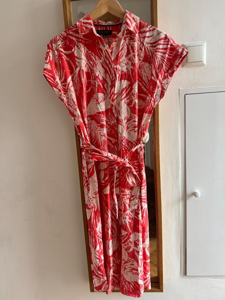 Nové šaty z viskoza značka heavy tools xs -s, s / xs