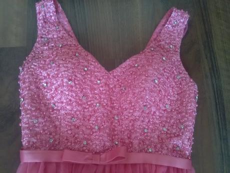 Krasne dlhe spoločenské šaty, m