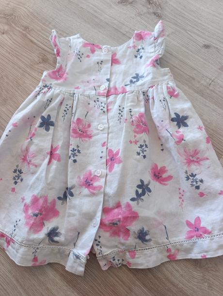 Nádherné kvietkované šaty, c&a,80