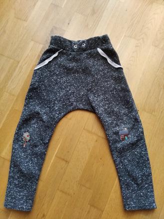 Zaujímavé zateplené pudlové nohavice, 122