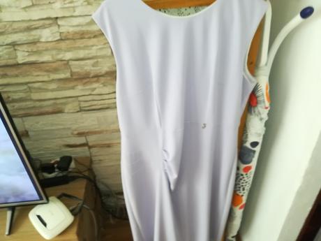 Elegantné lila saty, 46