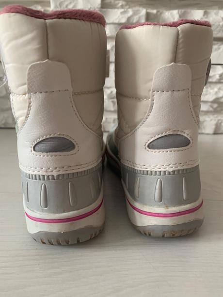 Zimne cižmičky, 25