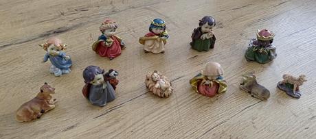 Figúrky do betlehemu - 11 kusov- keramika, 