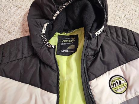 Chlapčenská vetrovka, 164