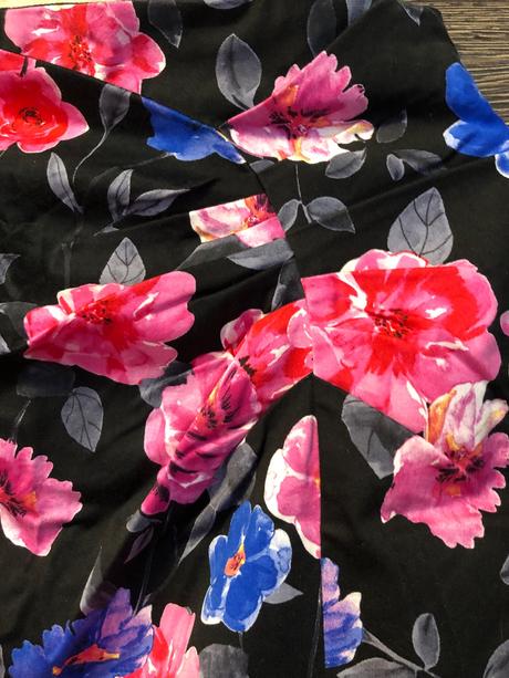 Cierna kvetovana sukna 38, orsay,38