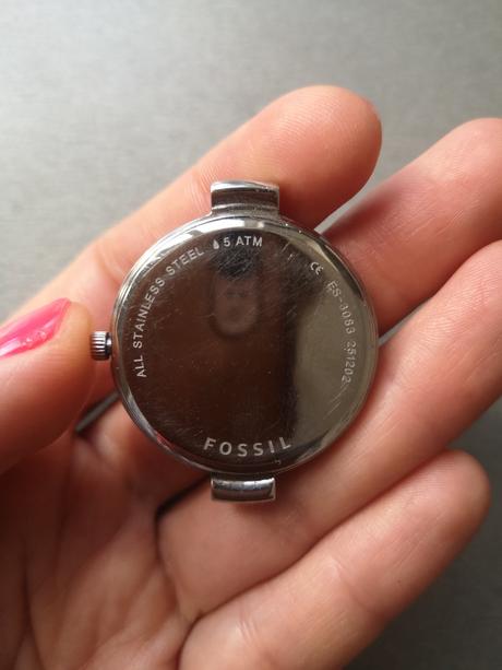 Fossil hodinky, fossil