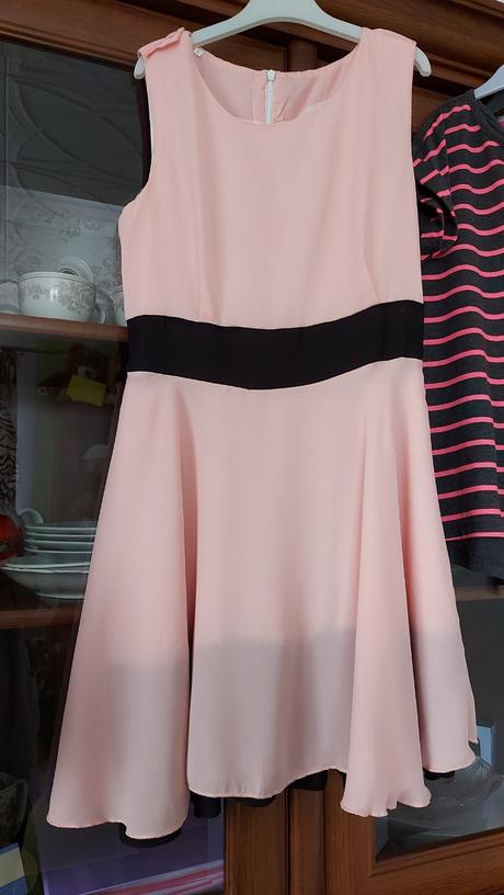 Broskyňové šatičky, s