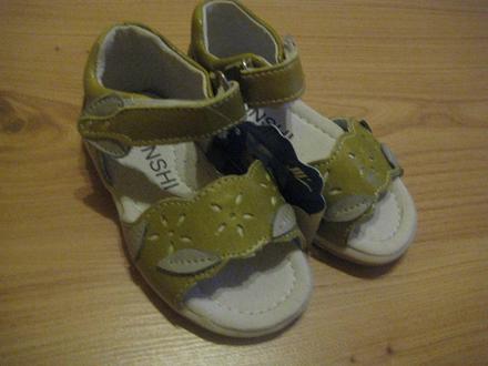 Sandálky, vnútorná dĺžka 14 cm, 22