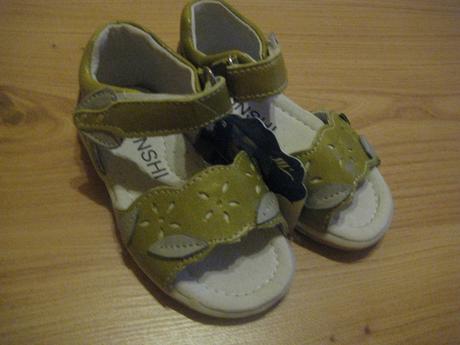 Sandálky, vnútorná dĺžka 14 cm, 22