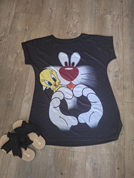 Oversize trickove saty cartoon,
