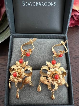 Starozitne nausnice 18k zlato a koral, 