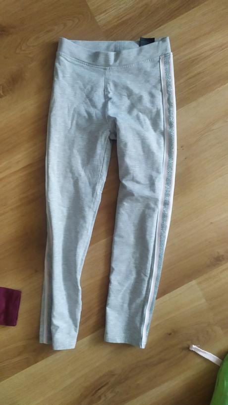 9. balíček nohavic 134, h&m,134