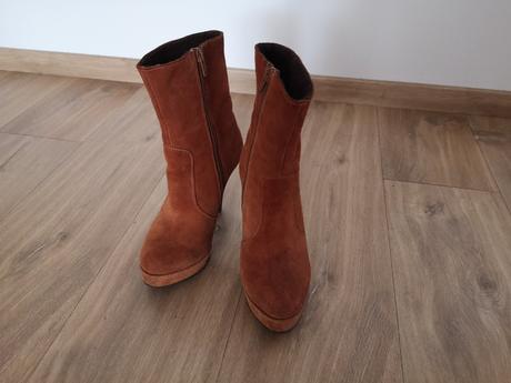 Krasne hnede topanky, 37