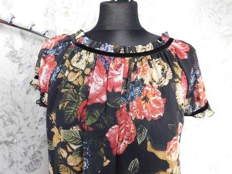 Luxusna velmi pekna bluzka, 40