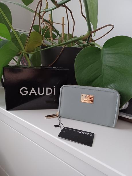 Peňaženka gaudi, gaudi