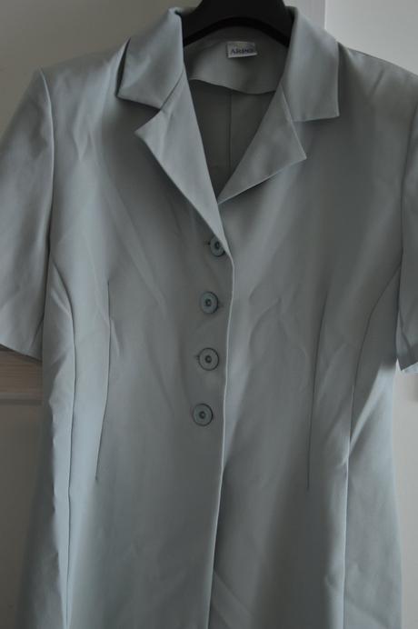 Sako s krátkym rukávom, 42