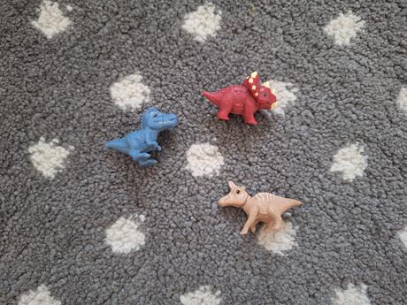 Dinosaury natoons kinder vajicko, 