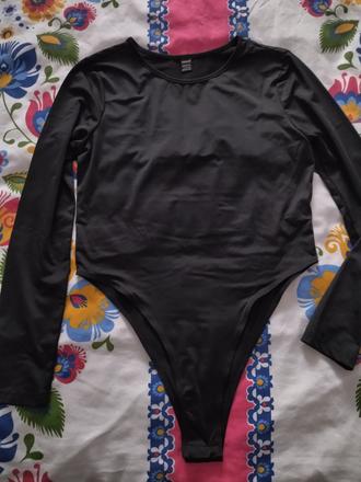 Čierne body s dlhým rukávom, l