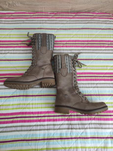 Svetlohnede cizmy, deichmann,38