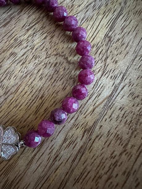 Náramok rubín kráľ drahokamov so štvorlístkom, 