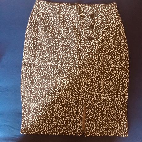 Sukňa s gombičkami, m