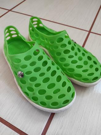 Topánky do vody, 33