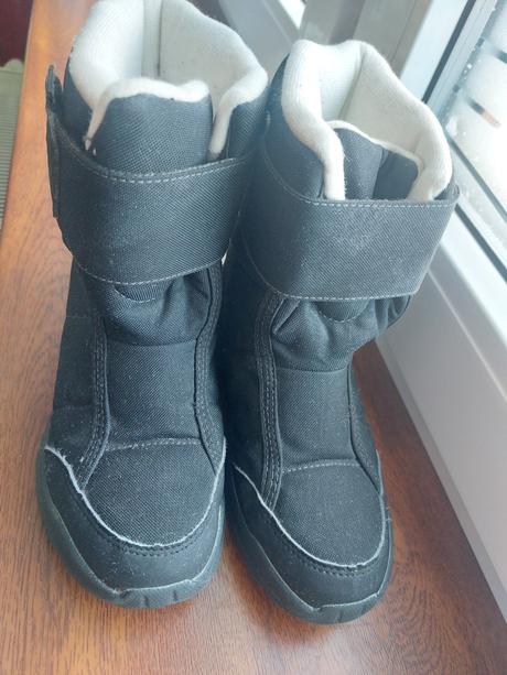 Snehule unisex minimálne nosene, nepremokave, quechua,32