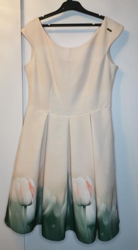 Midi šaty s tulipánmi, 40