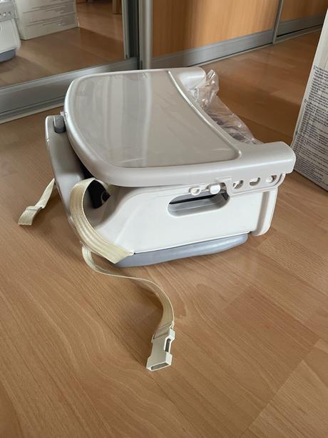 Podsedak k stolu, chicco